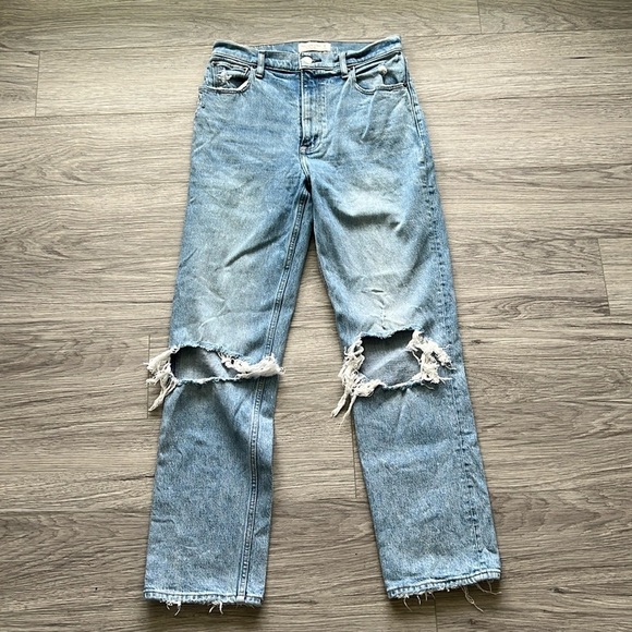 Abercrombie & Fitch Denim - Abercrombie & Fitch - 90's Straight Ultra High Rise Size 28/6R